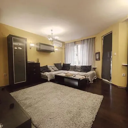 A Colorful For A Start Apartament *