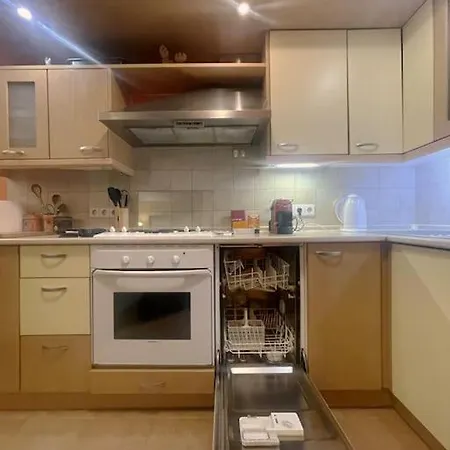 아파트 A Colorful For A Start *